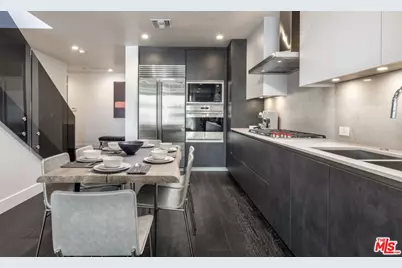 724 N Croft Ave #307, Los Angeles, CA 90069 - Photo 7