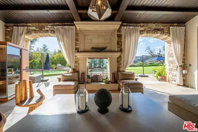 12705 Chalon Rd, Los Angeles, CA 90049 - Photo 33