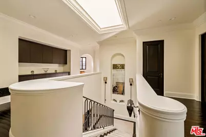 12705 Chalon Rd, Los Angeles, CA 90049 - Photo 17