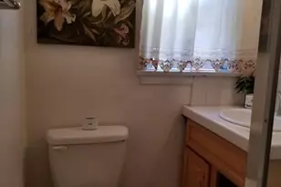 8464 Byrd Ave, Inglewood, CA 90305 - Photo 13