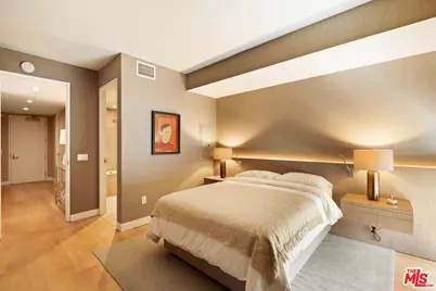 6250 Hollywood Blvd #8M, Los Angeles, CA 90028 - Photo 27