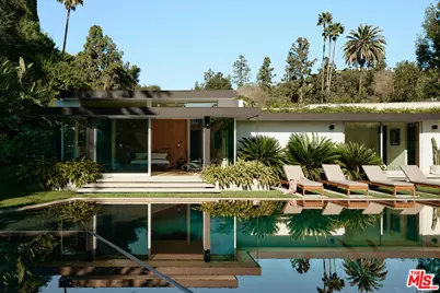 1061 Loma Vista Dr, Beverly Hills, CA 90210 - Photo 15