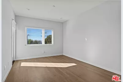 4935 W 20th St, Los Angeles, CA 90016 - Photo 25