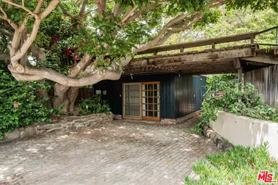 560 N Tigertail Rd, Los Angeles, CA 90049 - Photo 15