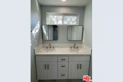 25720 Armstrong Cir #A, Stevenson Ranch, CA 91381 - Photo 11