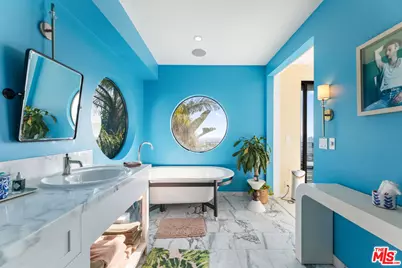 1501 Viewsite Ter, Los Angeles, CA 90069 - Photo 19