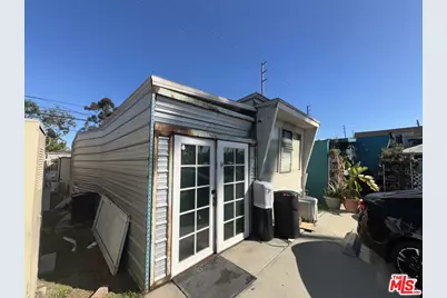 1422 Rosecrans Ave #15, Compton, CA 90221 - Photo 1
