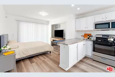 3806 Ocean Front Walk, Marina del Rey, CA 90292 - Photo 19