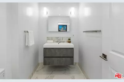 3806 Ocean Front Walk, Marina del Rey, CA 90292 - Photo 13