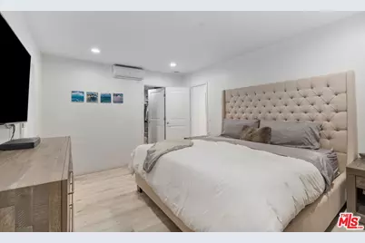 3806 Ocean Front Walk, Marina del Rey, CA 90292 - Photo 29