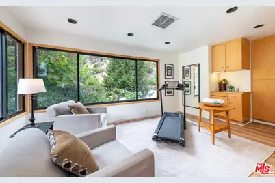 17066 Empanada Pl, Encino, CA 91436 - Photo 19