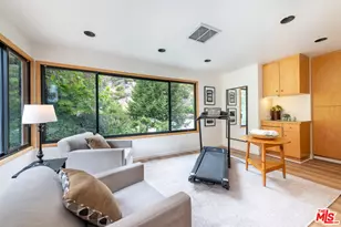17066 Empanada Pl, Encino, CA 91436 - Photo 19