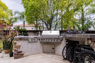 12590 Mango Ln, Riverside, CA 92503 - Photo 35