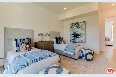 12119 Travis St, Los Angeles, CA 90049 - Photo 13