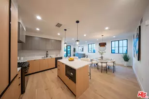 10352 Riverside Dr, Toluca Lake, CA 91602 - Photo 3