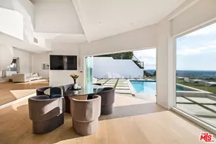 7868 Electra Dr, Los Angeles, CA 90046 - Photo 11