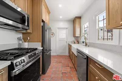 2939 Redondo Blvd, Los Angeles, CA 90016 - Photo 7