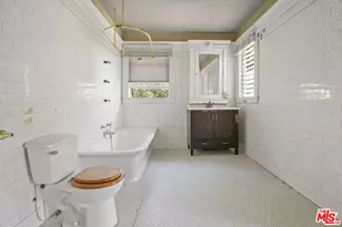1685 S Victoria Ave, Los Angeles, CA 90019 - Photo 33