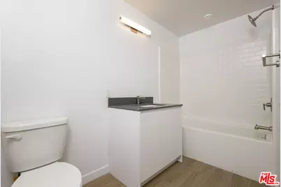 14629 Erwin St, Van Nuys, CA 91411 - Photo 15