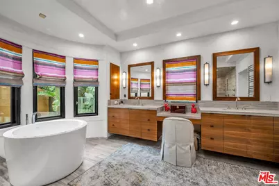 3110 Benedict Canyon Dr, Beverly Hills, CA 90210 - Photo 29
