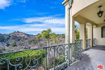 3110 Benedict Canyon Dr, Beverly Hills, CA 90210 - Photo 39