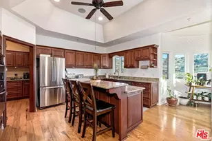 10827 Pacific View Dr, Malibu, CA 90265 - Photo 5