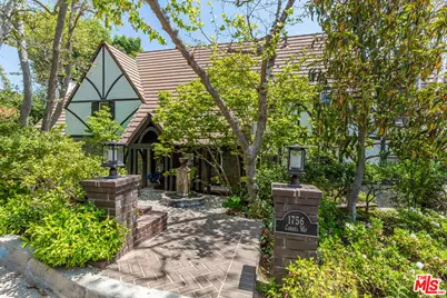 1756 Correa Way, Los Angeles, CA 90049 - Photo 37