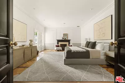 1001 N Crescent Dr, Beverly Hills, CA 90210 - Photo 23