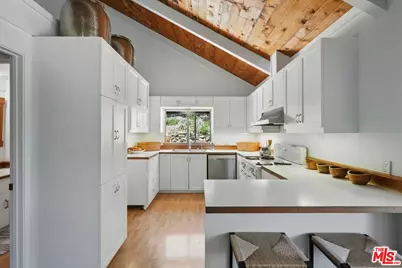 1527 Bainum Dr, Topanga, CA 90290 - Photo 11