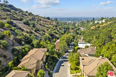 3697 Benedict Canyon Ln, Sherman Oaks, CA 91423 - Photo 55