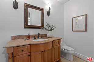 3697 Benedict Canyon Ln, Sherman Oaks, CA 91423 - Photo 41