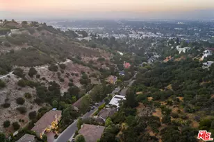 3697 Benedict Canyon Ln, Sherman Oaks, CA 91423 - Photo 75