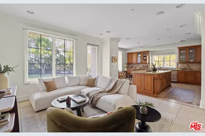 3697 Benedict Canyon Ln, Sherman Oaks, CA 91423 - Photo 7