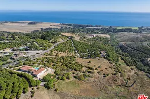 10890 US Hwy 101, Goleta, CA 93117 - Photo 29