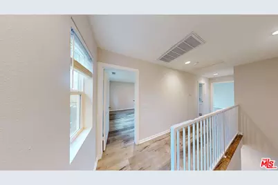 15031 Hartland St, Van Nuys, CA 91405 - Photo 11