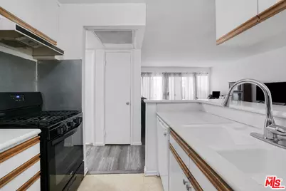 20134 Leadwell St #156, Winnetka, CA 91306 - Photo 11