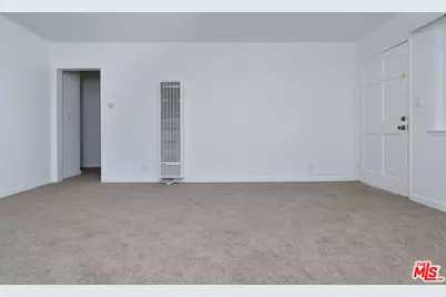 9301 Darby Ave, Northridge, CA 91325 - Photo 15