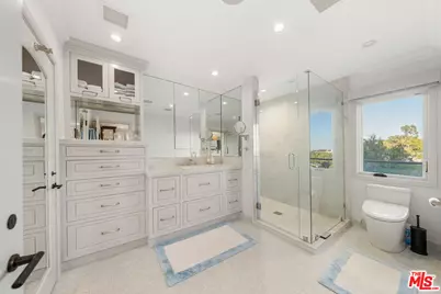 1380 Summitridge Pl, Beverly Hills, CA 90210 - Photo 21