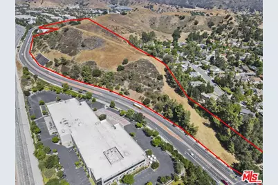 27300 Agoura Rd, Calabasas, CA 91301 - Photo 17