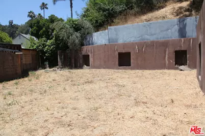 2534 Benedict Canyon Dr, Beverly Hills, CA 90210 - Photo 15