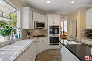 2431 Benedict Canyon Drive, Beverly Hills, CA 90210 - Photo 15