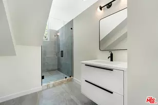 3761 Glenridge Dr, Sherman Oaks, CA 91423 - Photo 27