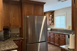 206 N Hobart Blvd, Los Angeles, CA 90004 - Photo 11