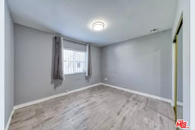 117 S Virgil Ave, Los Angeles, CA 90004 - Photo 9