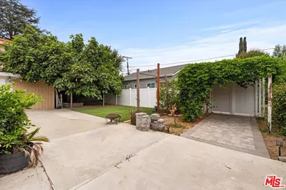 17317 Los Alimos St, Granada Hills, CA 91344 - Photo 21