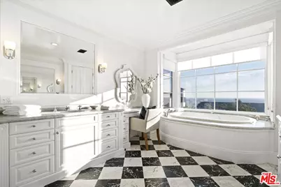 7335 Birdview Ave, Malibu, CA 90265 - Photo 55