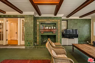 1130 Westchester Pl, Los Angeles, CA 90019 - Photo 17