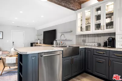 305 Grand Canal, Newport Beach, CA 92662 - Photo 11