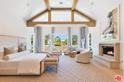 812 N Bedford Dr, Beverly Hills, CA 90210 - Photo 59