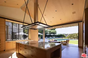 859 Woodacres Rd, Santa Monica, CA 90402 - Photo 15